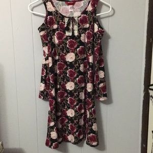 To small and need money